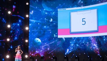 Românii au talent, 16 februarie. Melania Ghiburdel, inteligență uimitoare, la doar 6 ani! Copila reușește să recite poezii și să rezolve cele mai dificile calcule, în același timp