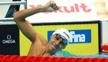 David Popovici, de la puștiul cu probleme la spate la campionul mondial de azi. Cum s-a apucat de înot