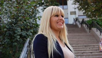 Prima fotografie cu Elena Udrea după ce a ieșit din închisoare. Și-a petrecut Crăciunul cu iubitul și fiica