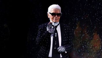 Designerul Karl Lagerfeld a murit la 85 de ani