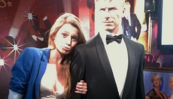 Lia Sinchevici s-a distrat la muzeul figurilor de ceara din Londra. Vezi ce a facut!