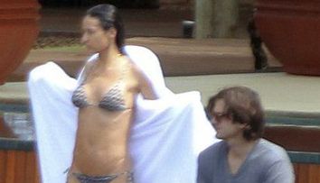 Demi Moore, relaxare in costum de baie la Rio de Janeiro! FOTO