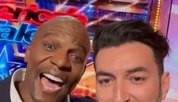 Smiley a ajuns pe scena America’s Got Talent! Simon Cowell a avut un rol esențial
