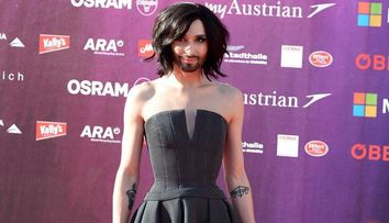 Imaginea care nu a putut trece neobservata. Conchita Wurst, fara sutien, pe retelele de socializare