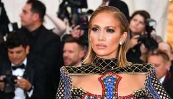 Cum arăta Jennifer Lopez la debut, când era figurantă