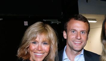Povestea de dragoste dintre Emmanuel Macron si sotia sa a facut inconjurul planetei. Cum arata cele doua fiice ale ei