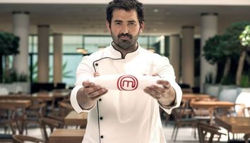 Chef Adrian Hadean imbraca din nou tricoul TEAM HOPE si alearga pentru copiii aflati in pericol de abandon