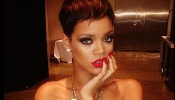 Rihanna confirma ceea ce fanii ei banuiau deja. Motivul pentru care s-a impacat cu fostul iubit, Chris Brown: