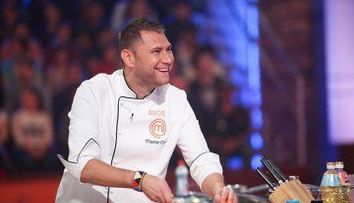 Andrei Voica, fost câștigător MasterChef, este noul bucătar al echipei naționale de fotbal a României