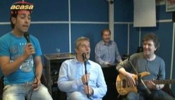 Valentin Dinu si-a dat demisia de la spalatoria auto si colaboreaza cu formatia Holograf - VIDEO