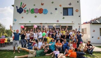 Pro Tv le-a donat copiilor de la MagiCamp jucării și cărți! Află cum poți ajuta și tu