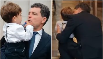 Cât de frumos este fiul lui Nicușor Dan. Antim a furat toate privirile la prima sa apariție publică. Ce le-a spus jurnaliștilor, când părinții nu erau atenți