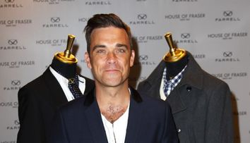 Robbie Williams va lansa un album solo anul viitor