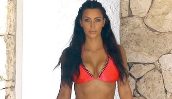 Adevarul despre corpul lui Kim Kardashian. Cum arata posesoarea celui mai celebru posterior <span style=
