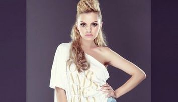 Voteaza Alexandra Stan la Best Romanian Act si artista poate ajunge in 