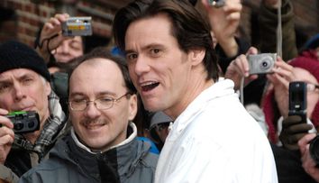 L-a ironizat până l-a înfuriat. De ce nu mai râde Jim Carrey de Donald Trump