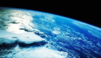IMAGINEA ZILEI. Oamenii au umplut pana si spatiul de gunoaie. Uite in ce hal arata orbita Pamantului