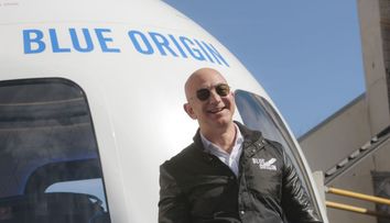 A plătit 28 de milioane de dolari pentru 11 minute în spațiu alături de Jeff Bezos