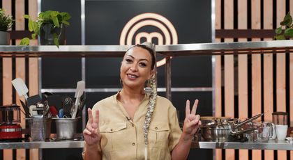 Masterchef 2024, 23 septembrie. Melinda Cutur din Timișoara i-a convins pe chefi cu un desert simplu și delicios, care le-a amintit de „cușma lui Guguță”: „Crema este senzațională”