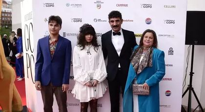 Toma Cuzin, cunoscut drept „Firicel” din Las Fierbinți, apariție uimitoare alături de familia lui, la gala premiilor GOPO. Imagini rare cu soția și copiii actorului