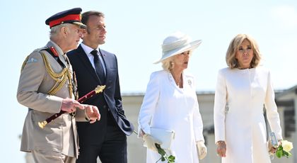 Momentul stânjenitor în care a fost pusă Regina Camilla. Gafa uriașă a fost făcută chiar de prima-doamnă a Franței, Brigitte Macron