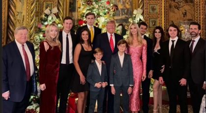 Motivul trist pentru care Melania Trump nu apare în fotografia de Crăciun a familiei Trump de la Mar-a-Lago