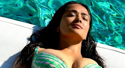 Cele mai așteptate imagini ale verii: Salma Hayek în costum de baie! "57 de ani și încă una dintre cele mai frumoase femei de pe planetă!"