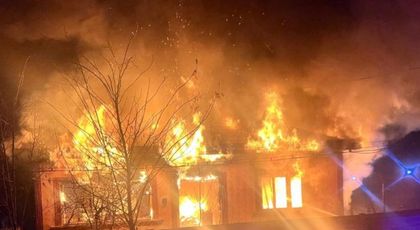 O femeie din Botoșani a murit, după ce casa ei a fost cuprinsă de flăcări! Motivul pentru care a izbucnit incendiul