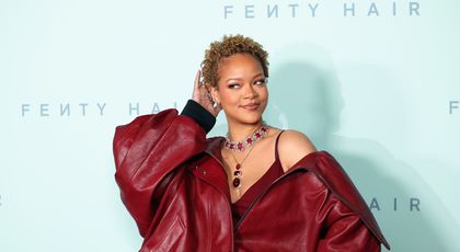 N-ai văzut-o niciodată AȘA: Rihanna, fără perucă sau extensii! Cum arată părul natural al divei