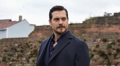 Fata din vis” (EŞREF RÜYA), serialul cu cea mai mare audiență în Turcia,  difuzat la PRO TV. În rolurile principale, Çağatay Ulusoy și Demet Özdemir  | PRO TV
