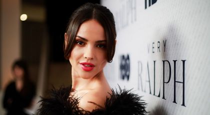 Cum arată Eiza Gonzalez atunci când nu se așteaptă să fie fotografiată de paparazzii. Ipostaza în care a fost surprinsă