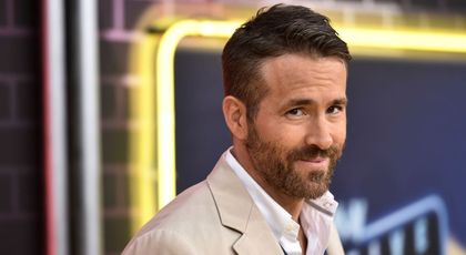 Ryan Reynolds își investește averea în fotbal! A cumpărat al treilea cel mai vechi club de pe planetă