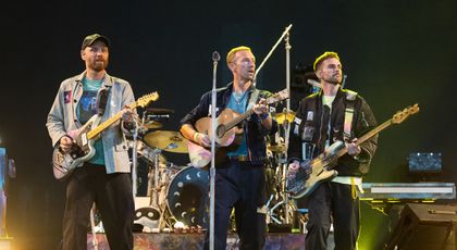 Isterie în rândul fanilor la un celebru festival din Marea Britanie după ce Coldplay a adus pe scenă un invitat surpriză: „Eroul nostru, unul dintre cei mai minunați oameni de pe planetă!”