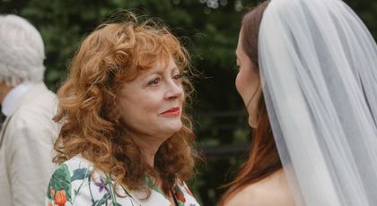 Fiica actriței Susan Sarandon, șocată de comentariile răutăcioase făcute de internauți despre rochia ei de mireasă: „Mi-au dat lacrimile. Și-au pierdut din timp și energie ca să mă umilească”