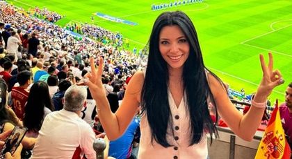 Corina Caragea, în tribune la finala EURO 2024! Cu ce actor celebru de la Hollywood s-a pozat prezentatoarea: „Cine își închipuia când urmăream la TV… ”