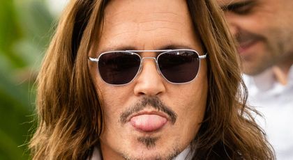 Fanii, șocați de apariția lui Johnny Depp la Festivalul de la Cannes. Actorul și-a arătat dinții stricați pe covorul roșu