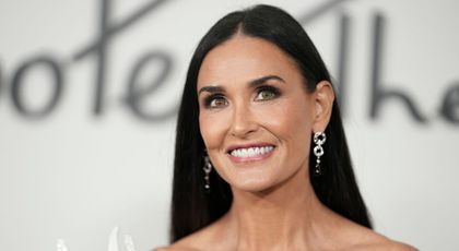 Ireal cum arată Demi Moore la 61 de ani! Actrița fascinează cu chipul ei veșnic tânăr