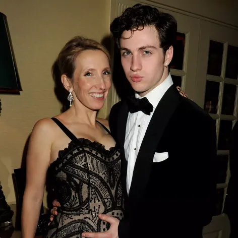 sam-araon-taylor-johnson-kids-2-f6c87d798d1e43f28872b85e0d6027a1