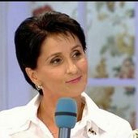  Dana Ganea