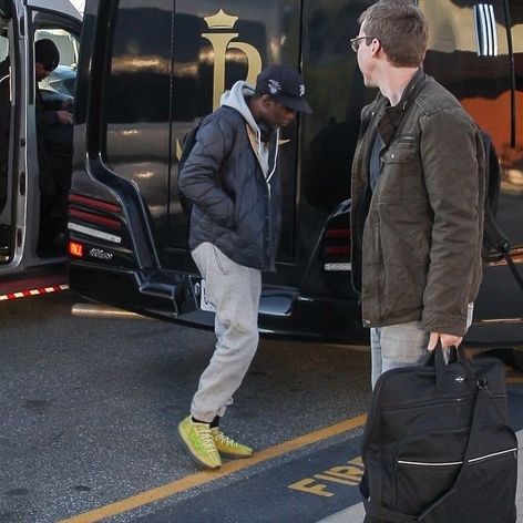 Chris Rock fotografiat pe stradă la Boston, după incidentul de la gala Oscar 2022