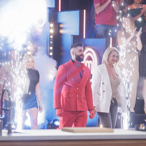 Finala MasterChef, 11 decembrie 2024. Finaliștii intră în bucătăria MasterChef, pregătiți să lupte pentru marele trofeu. Cei trei concurenți sunt copleșiți d (4)