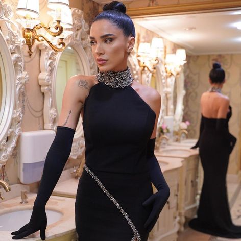 Adelina Pestrițu pozează în Le Chateau la gala I Success Awards 2022 București