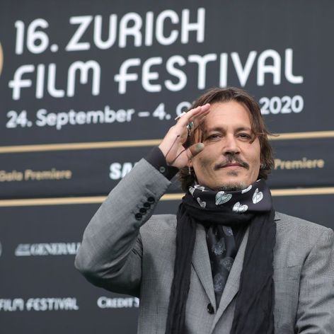 Un intrus a dat buzna în casa lui Johnny Depp ca să facă un duș. Reacția poliției