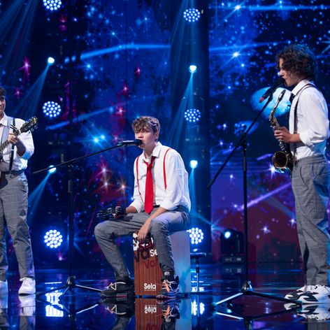 Acoustic Boyz (2)