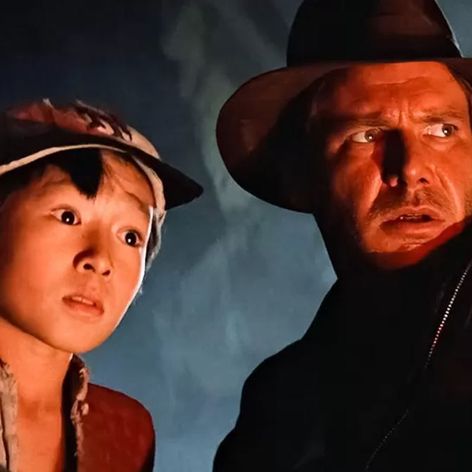 Ke Huy Quan și Harrison Ford în filmul Indiana Jones and the Temple of Doom