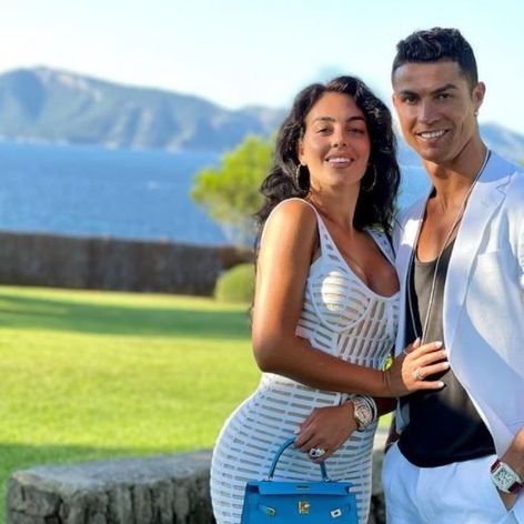 georgina-rodriguez-aparitie-ravasitoare-intr-o-rochie-verde-smarald-la-un-eveniment-din-marbella_1