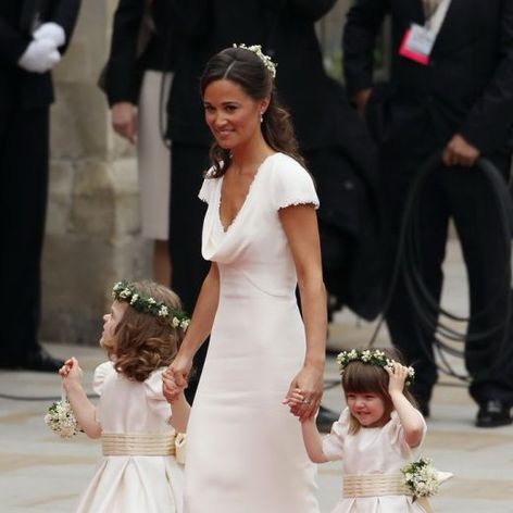 Pippa Middleton, sora lui Catherine, de mana cu Grace (stanga) si Elisa