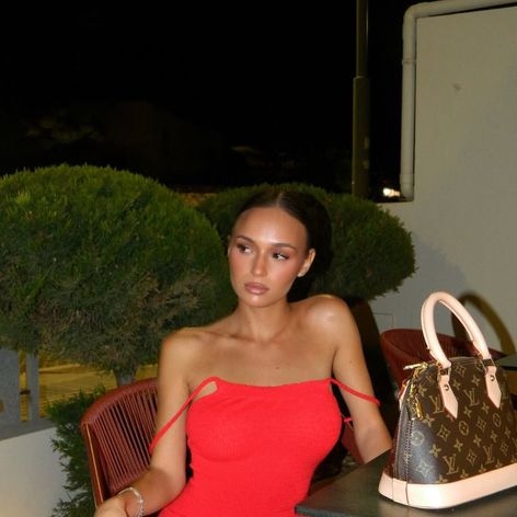 red is my power color🌶️ (2)