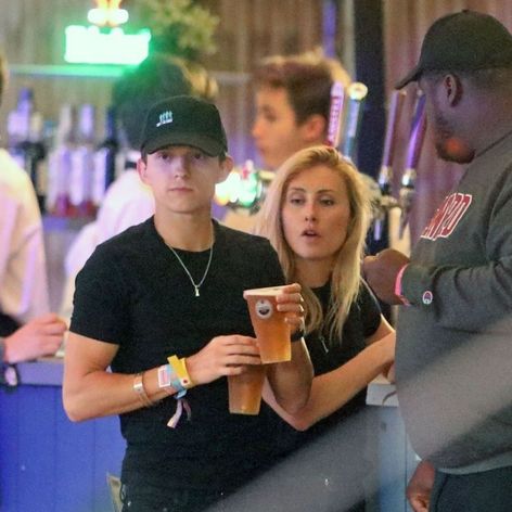 Tom Holland și Olivia Bolton. FOTO: Profimediaimages.ro
