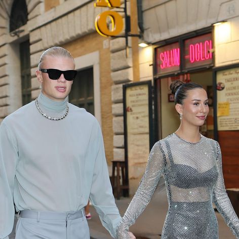 When in Rome… dress like it ✨#DolceGabbana @mister.gabbana  @dolcegabbana (1)